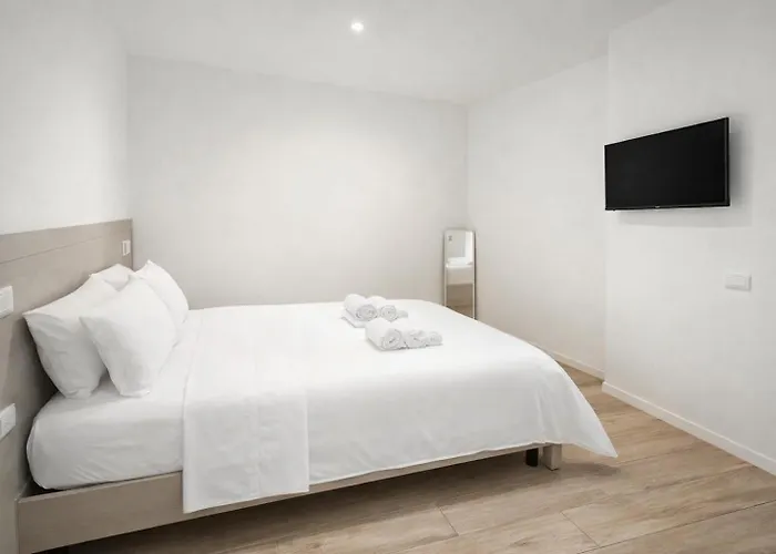 Vatican Luxury 2br Apartment, Near San Pietro Гостевой дом Рим