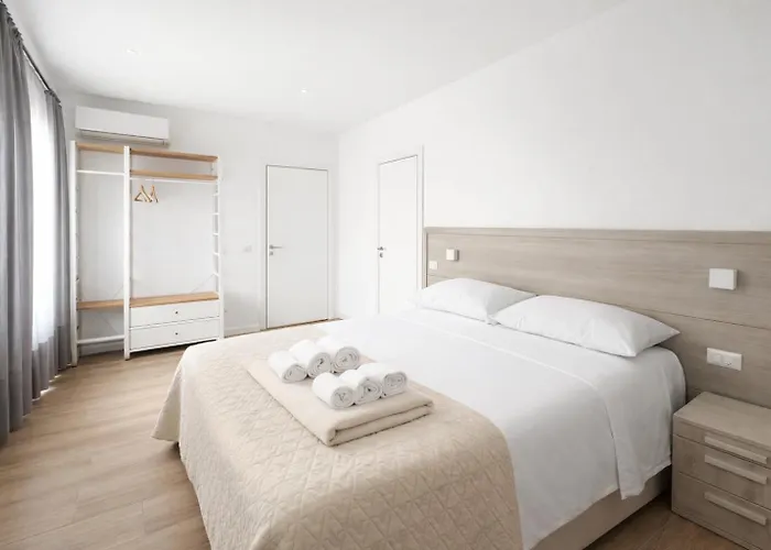 Гостевой дом Vatican Luxury 2br Apartment, Near San Pietro 4*